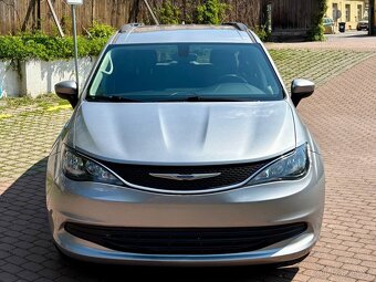 Pronájem auta CHRYSLER Pacifica 2020 - 3