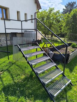 Kovové schody z pororoštu - 3