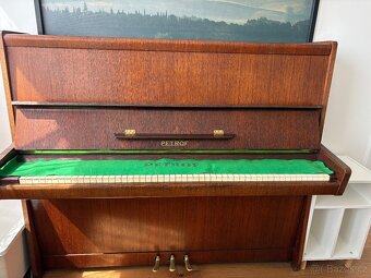 Piano PETROF - 3
