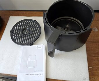 Horkovzdušná fritéza Midea Air Fryer 4L - 3
