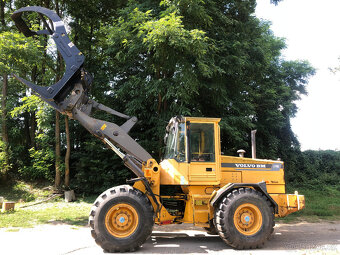 Kolový nakladač VOLVO L 70C - 3
