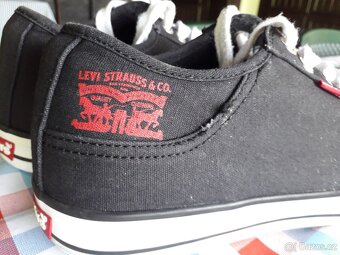 Levis - 3