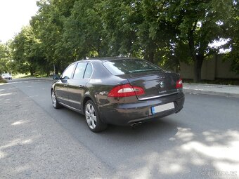 Škoda Superb 3.6i V6, 4x4, DSG, ZÁVADA MOTORU - 3