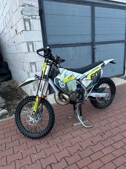 Husqvarna TE 300i - 3