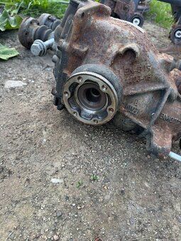 Prodam diferenciál 3.38 a poloosy z BMW E46 316ti - 3