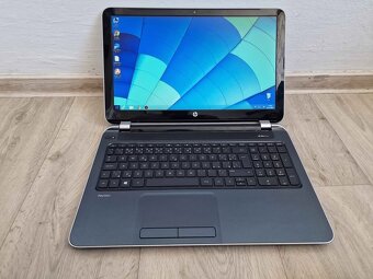 Notebook HP Pavilion 15 na filmy internet kancelářské práce - 3