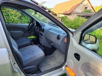 Dacia Logan MCV benzín 1,6 , 64kW , 7míst - 3