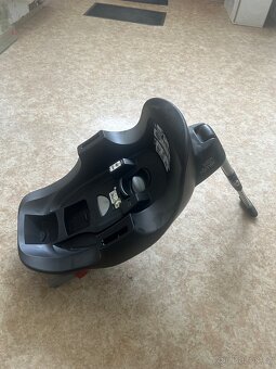 Britax Römer Baby safe i-size vcetne zakladny - 3