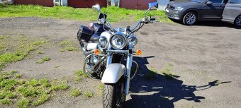 Suzuki Intruder C 1500 - 3