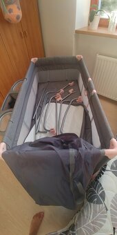 KINDERKRAFT - Postýlka cestovní JOY s doplňky šedorůžová - 3