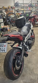 YAMAHA  MT 09 - 3