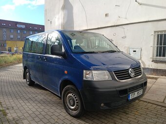 Volkswagen T5 minibus - 3