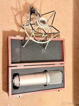 Neumann U87 Ai + pavouk + dřevený case - 3