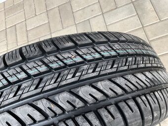 Pneu MICHELIN 205/60 R15 - 3