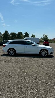 Audi A4B9 - 3