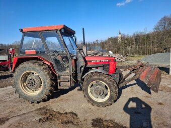 Zetor 7045 s čelním nakladačem - 3