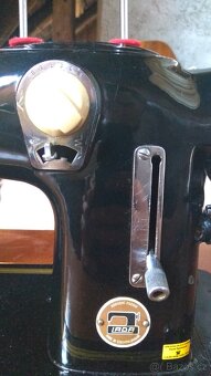 Šicí stroj Lada 236 - 3