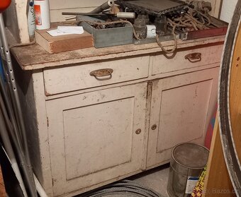 Prodám staré kredence k renovaci - 3