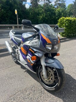 Honda cbr 900 rr Fireblade sc33 - 3