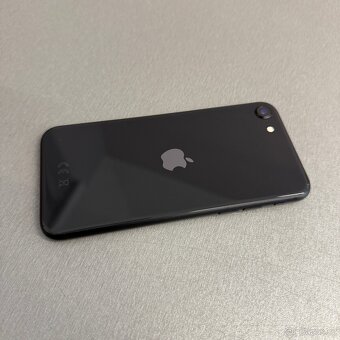 iPhone SE 2020 64GB, pěkný stav, 12 měsíců záruka - 3