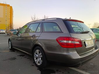Mercedes E220 (W212) 125 kw, manuál, r.v. 2010 - 3