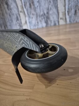 Koloběžka Raven Straight 200 mm – téměř nová - 3