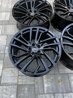 TOP sada Audi RS4/RS5 R20 - 3