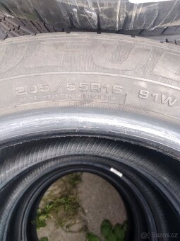 Pneu 205/55 r16 - 3