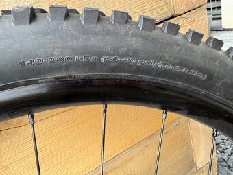 Zadní ráfek ROVAL s pneu - 27,5 MULLET - 3