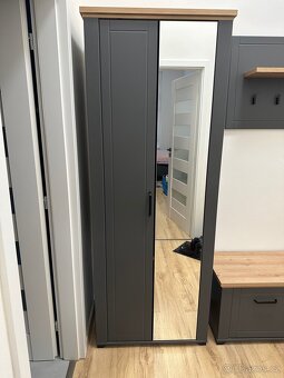 Předsíňová stěna - 3