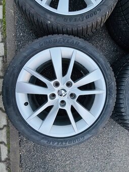 Originál alu Škoda Octavia 3 TRIUS, zimní 225/45 R17 - 3