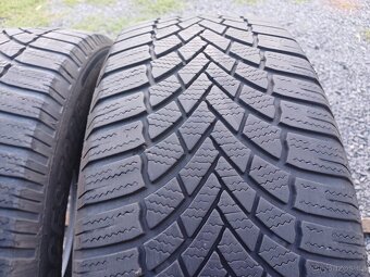 Zimní pneu Bridgestone 215/55/17 98V - 3