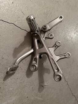 Yamaha MT-10 SP Stupačka s brzdou - 3