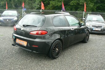 Alfa Romeo 147 1.6 -2006 -3. dveř. - 3