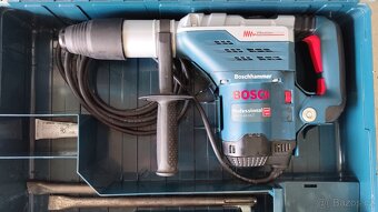 Bosch vrtací kladivo SDS max - 3