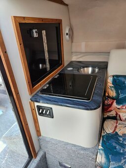 Kajutova lod crownline 23 - 3