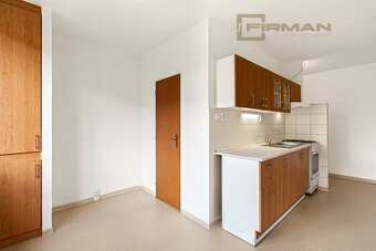 Prodej slunného bytu 2+1 62m² s balkonem a dvěma sklepy - 3