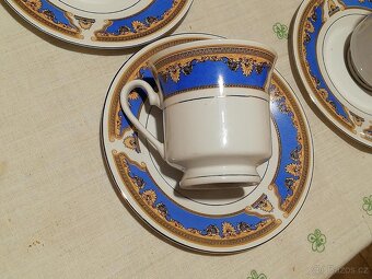 Souprava šálků s podšálky z jemného porcelánu - 3