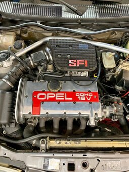 Opel Kadett GSI 16v - 3