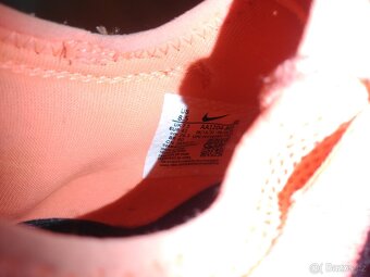TRETRY TYČ NIKE PV ELITE 42EU - 3