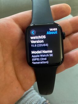 Apple Watch SE 44mm - 3