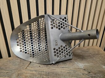 CKG Titanium Sand Scoop + Carbon Shaft - 3