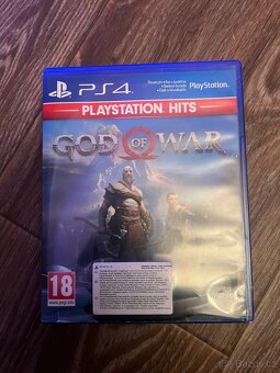 Ps4 1tb + 2 ovladače + 2 hry - 3