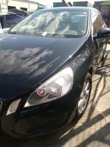 Volvo V60  2.0 kombi diesel rok 2010 - 3