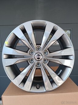 Mercedes X-class Nissan Navara Pathfinder Renault Alaskan - 3