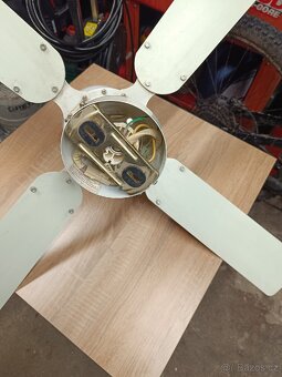 Stropní ventilátor se světlem - 3