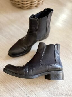 Dámské černé kotníkové BAŤA - 3