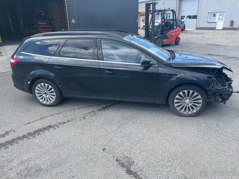 Prodám nepojízdný FORD mondeo - 3