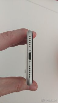 iPhone SE 64GB - 3