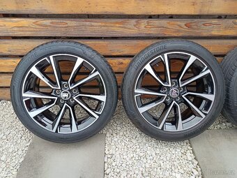 Originál alu R17 Fabia IV 215/45 R17 - 3